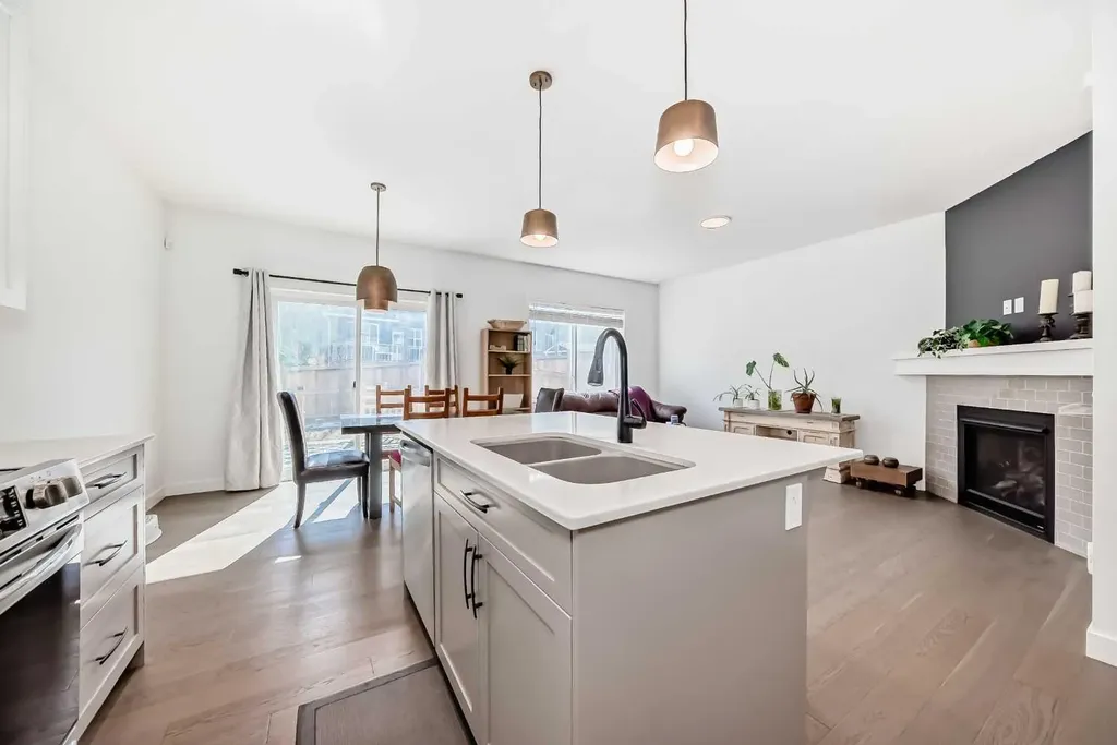 357 Nolanhurst Crescent NW Calgary AB T3R 1J4