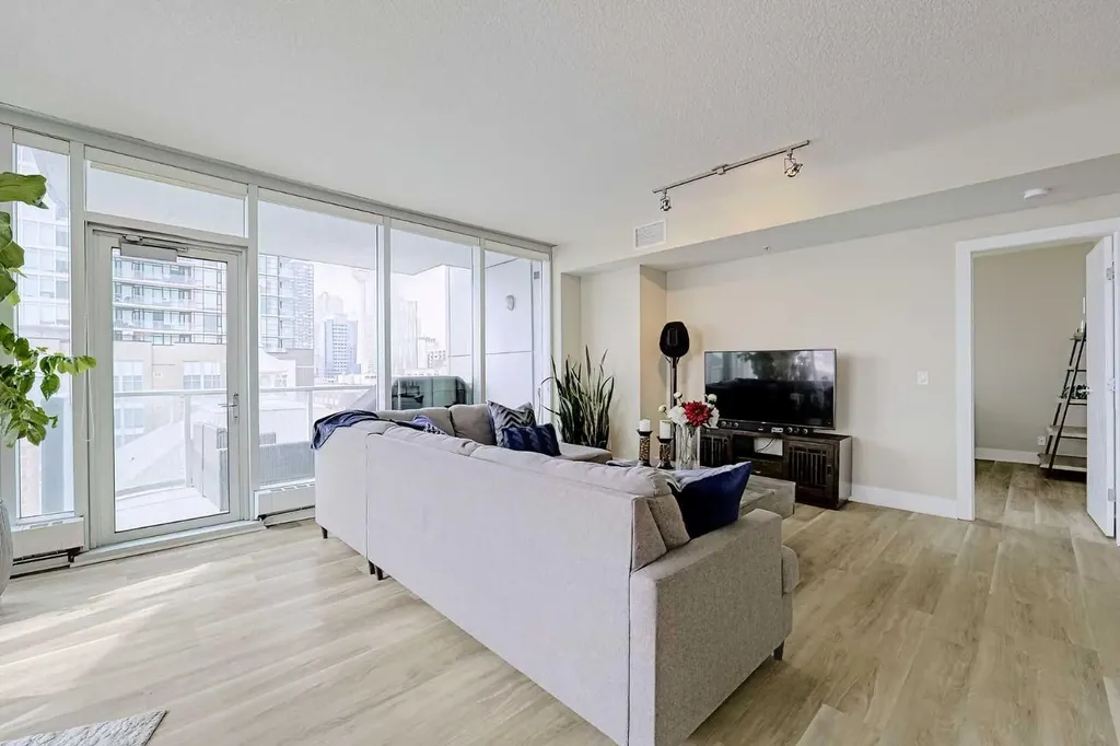 433 11 Avenue SE Calgary AB T2G 0C7