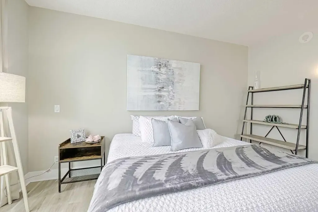 433 11 Avenue SE Calgary AB T2G 0C7