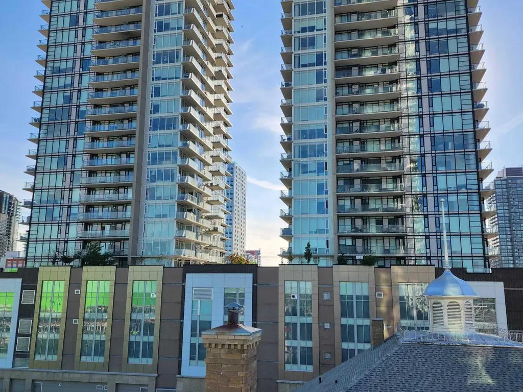 433 11 Avenue SE Calgary AB T2G 0C7
