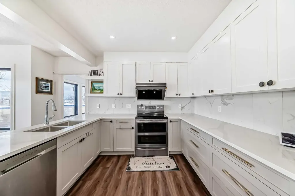 40 Christie Cairn Square SW Calgary AB T3H 2Z2