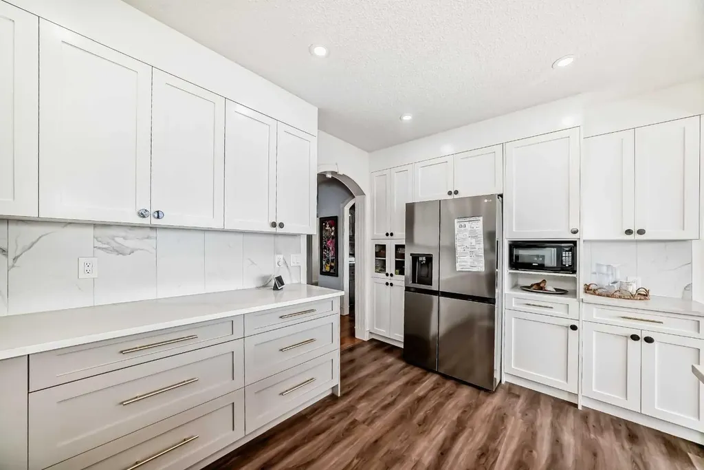 40 Christie Cairn Square SW Calgary AB T3H 2Z2