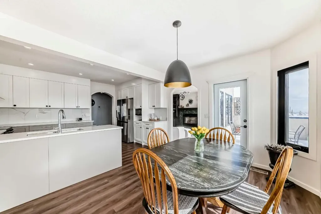 40 Christie Cairn Square SW Calgary AB T3H 2Z2