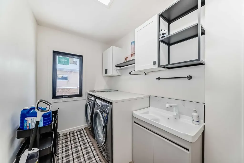 40 Christie Cairn Square SW Calgary AB T3H 2Z2