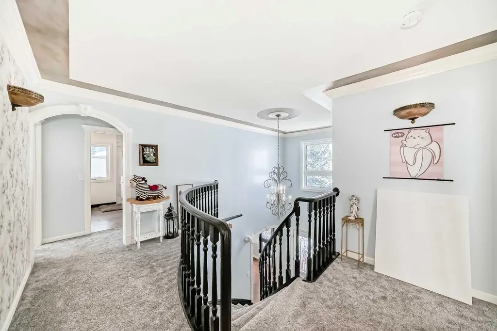 40 Christie Cairn Square SW Calgary AB T3H 2Z2