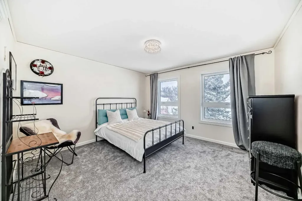 40 Christie Cairn Square SW Calgary AB T3H 2Z2