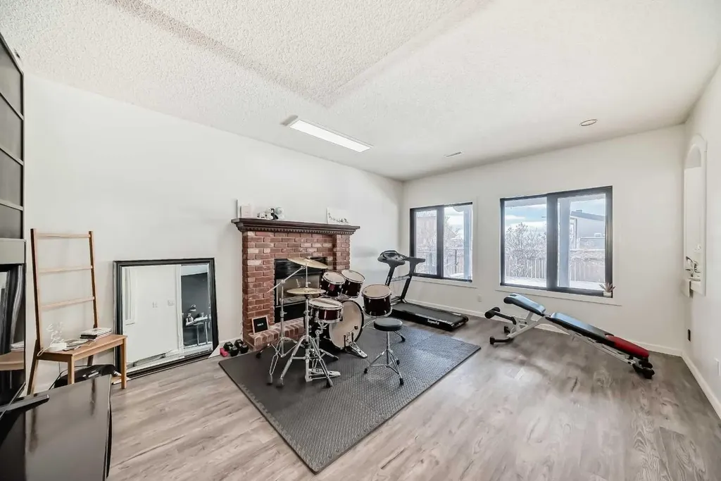 40 Christie Cairn Square SW Calgary AB T3H 2Z2