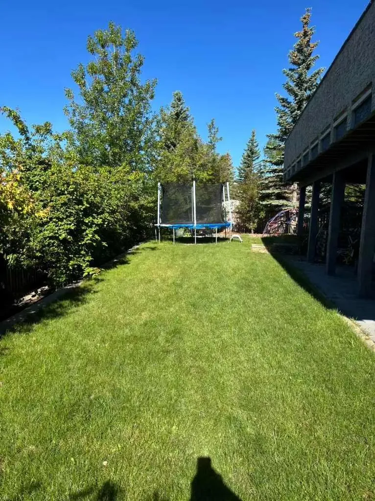 40 Christie Cairn Square SW Calgary AB T3H 2Z2