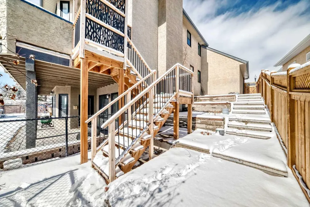 40 Christie Cairn Square SW Calgary AB T3H 2Z2