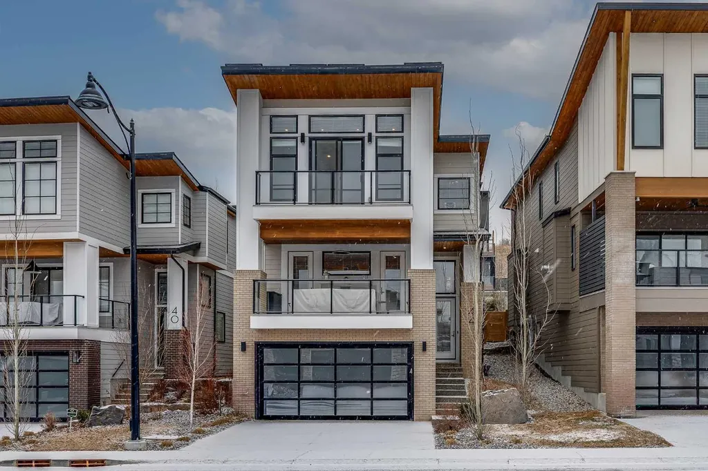 44 Timberline Way SW Calgary AB T3H0W3