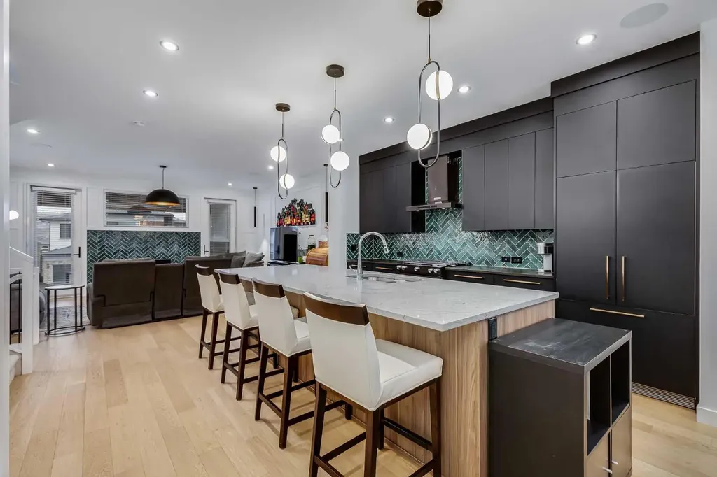 44 Timberline Way SW Calgary AB T3H0W3
