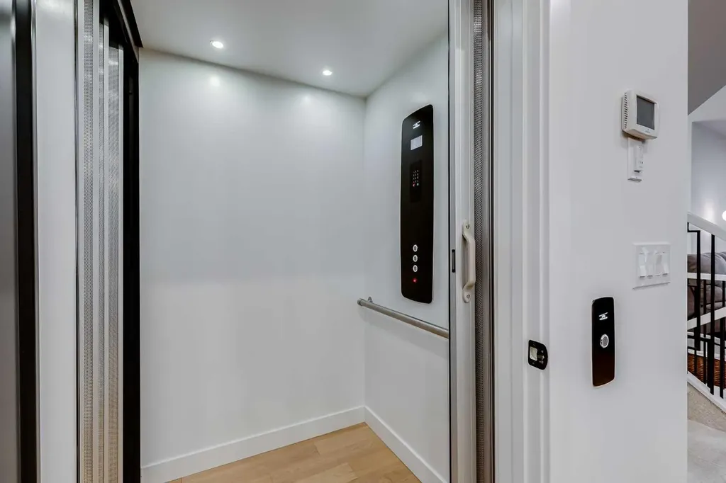 44 Timberline Way SW Calgary AB T3H0W3