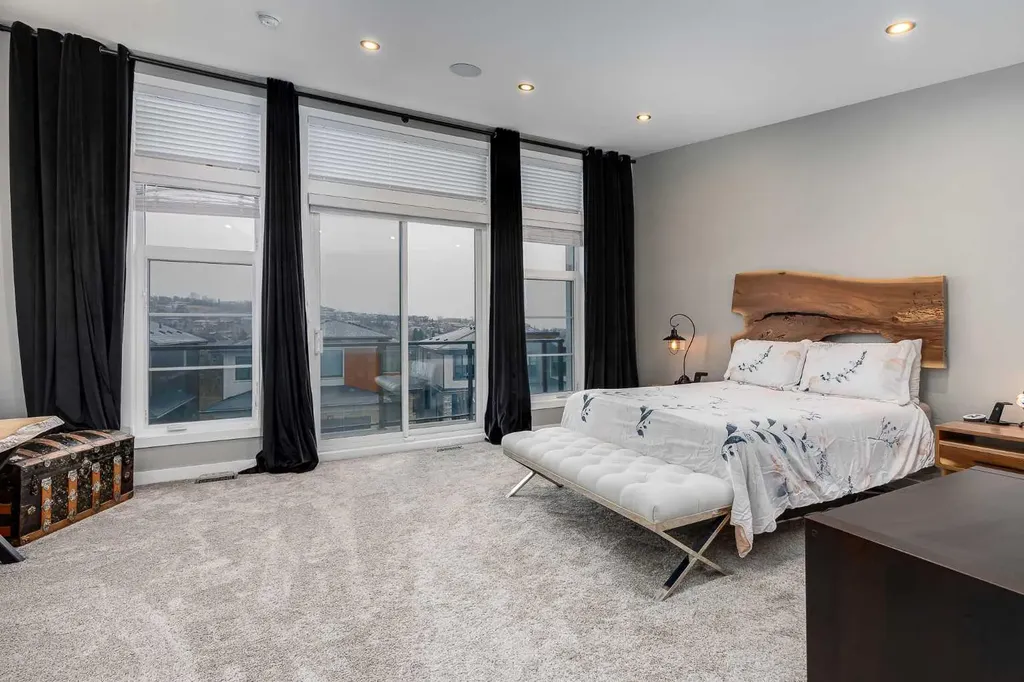 44 Timberline Way SW Calgary AB T3H0W3