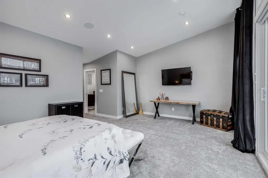 44 Timberline Way SW Calgary AB T3H0W3
