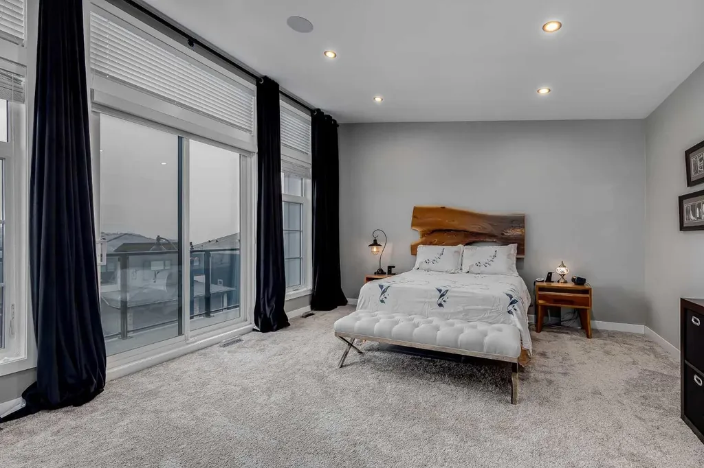 44 Timberline Way SW Calgary AB T3H0W3