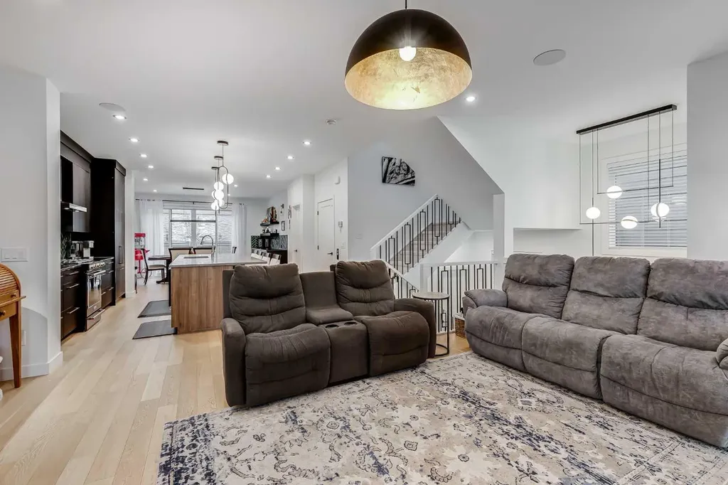44 Timberline Way SW Calgary AB T3H0W3