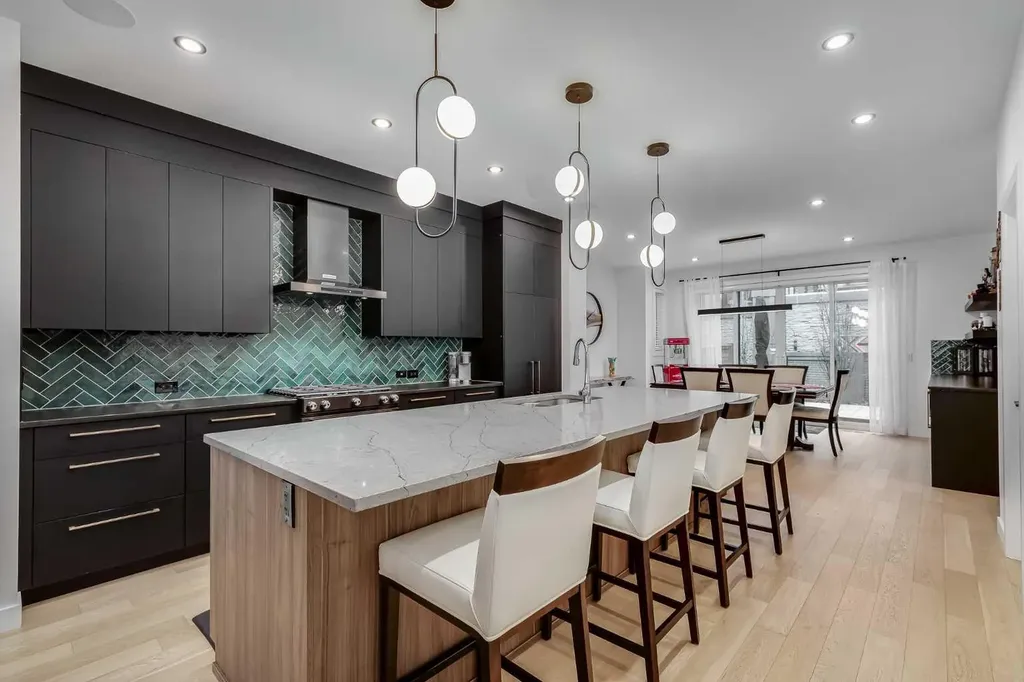 44 Timberline Way SW Calgary AB T3H0W3