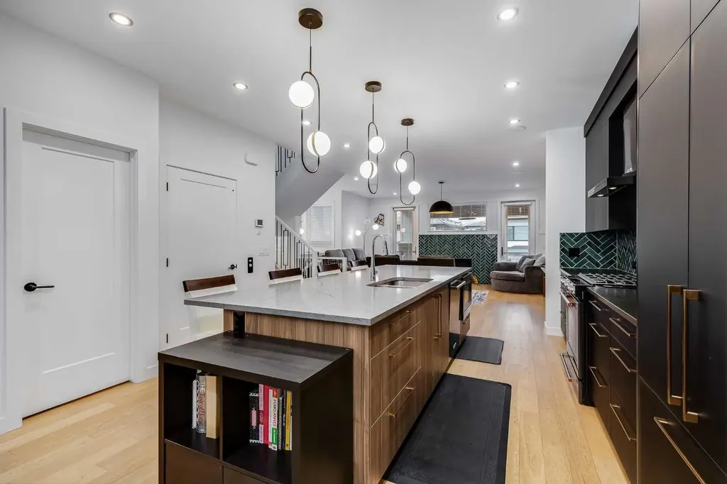 44 Timberline Way SW Calgary AB T3H0W3