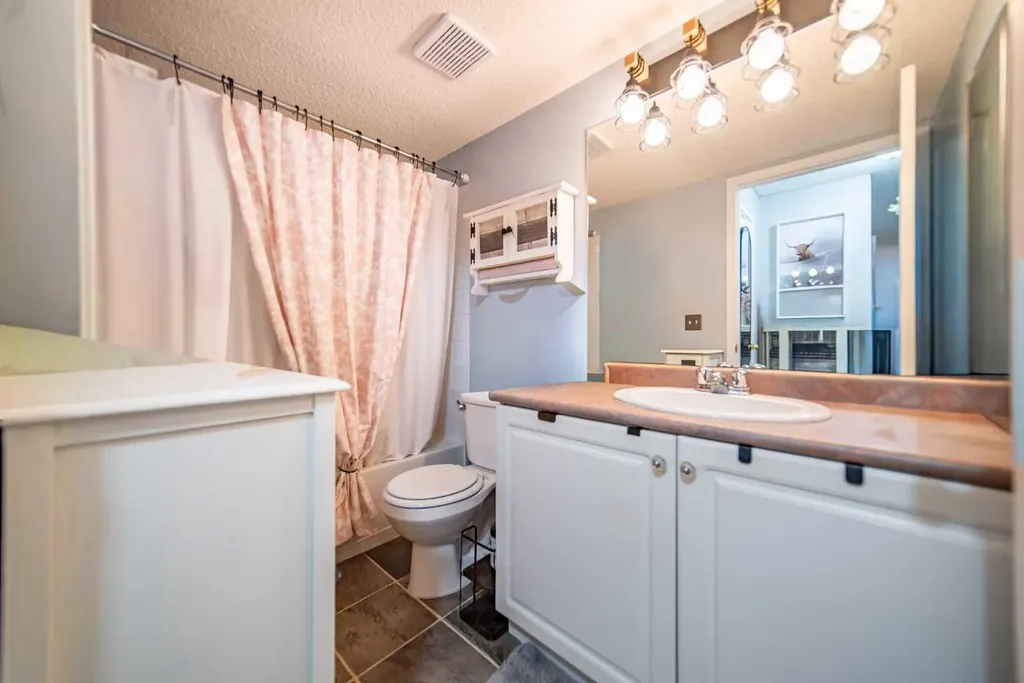 2600 66 Street NE Calgary AB T1Y 7K9