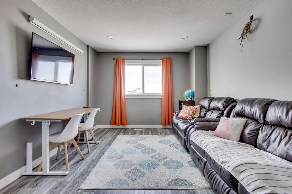 144 Beaverlodge Close Fort Mcmurray AB T9H 2V5