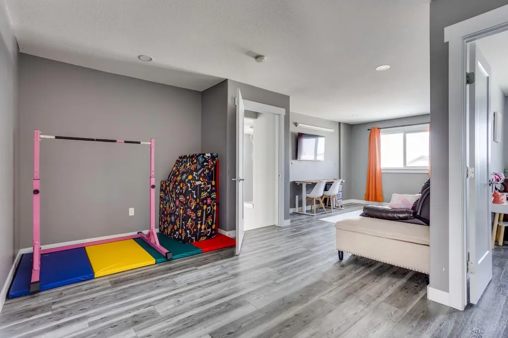 144 Beaverlodge Close Fort Mcmurray AB T9H 2V5