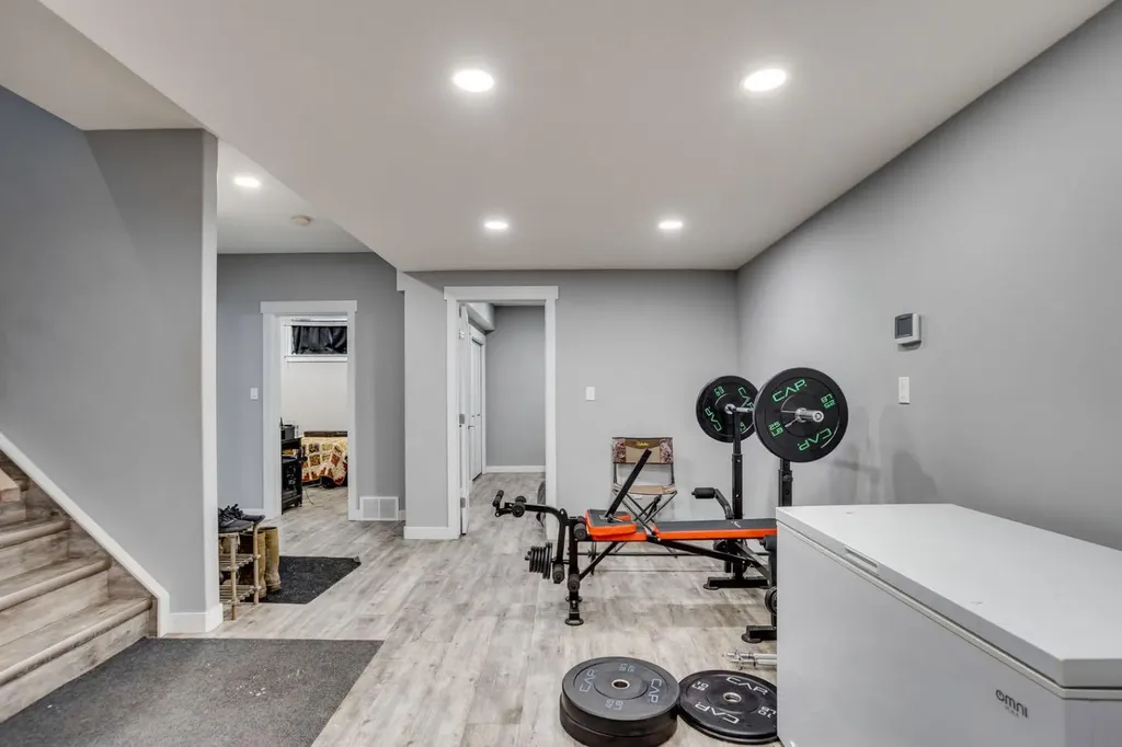 144 Beaverlodge Close Fort Mcmurray AB T9H 2V5