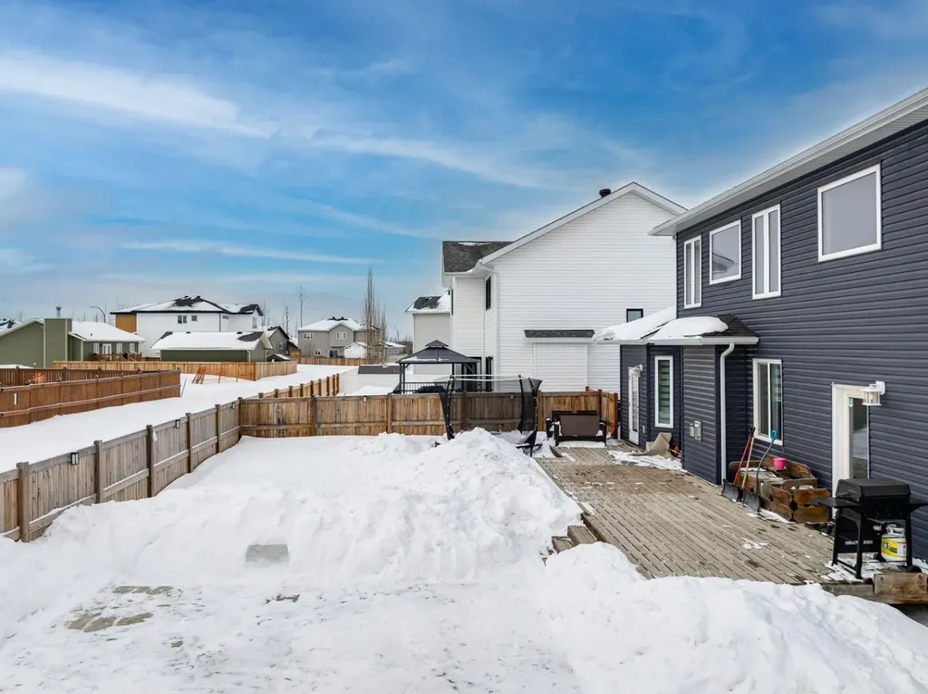 144 Beaverlodge Close Fort Mcmurray AB T9H 2V5