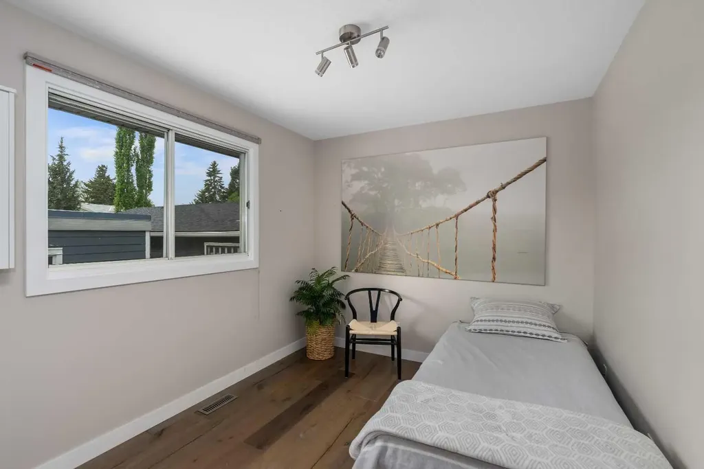 5689 Brenner Crescent NW Calgary AB T2L 1Z3