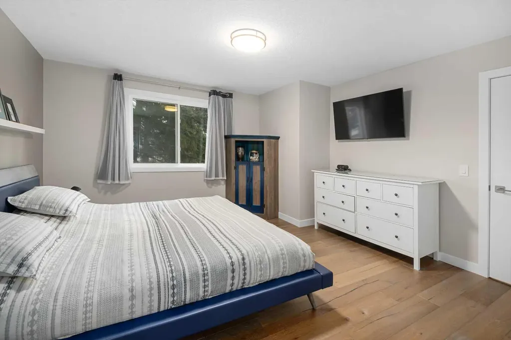 5689 Brenner Crescent NW Calgary AB T2L 1Z3