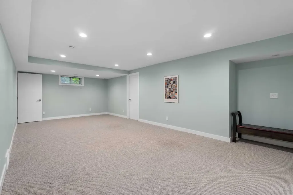 5689 Brenner Crescent NW Calgary AB T2L 1Z3