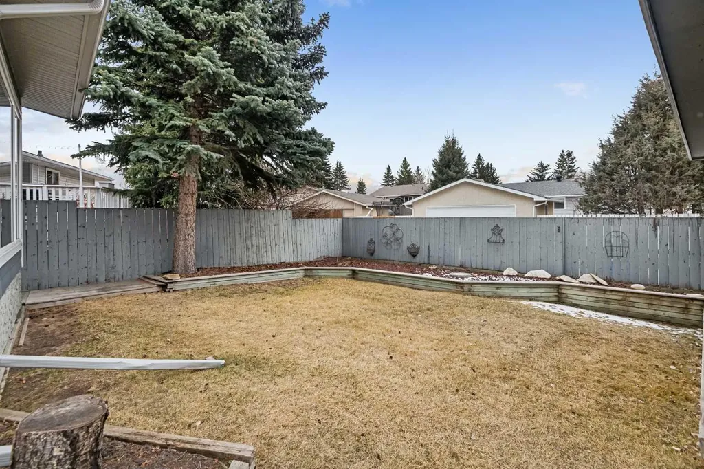 5689 Brenner Crescent NW Calgary AB T2L 1Z3