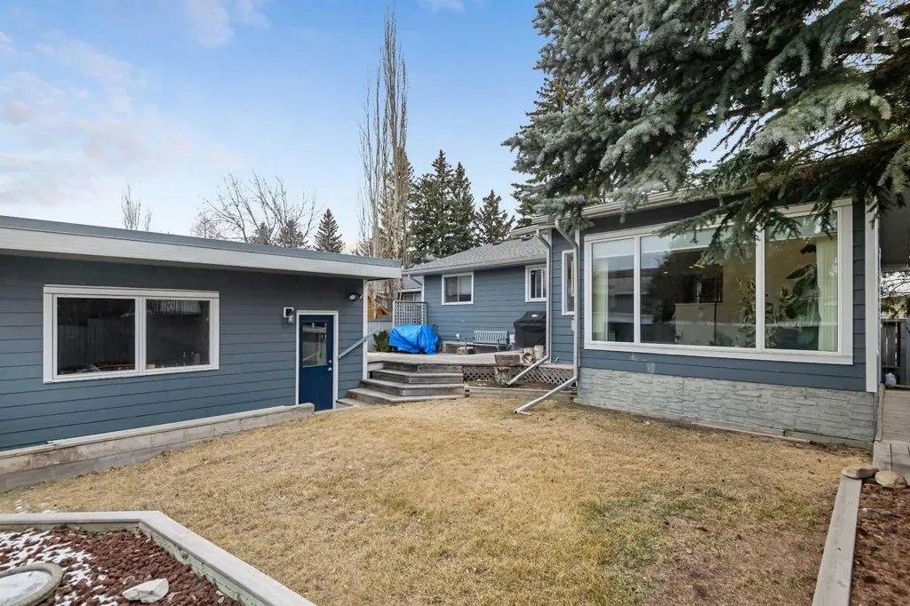 5689 Brenner Crescent NW Calgary AB T2L 1Z3