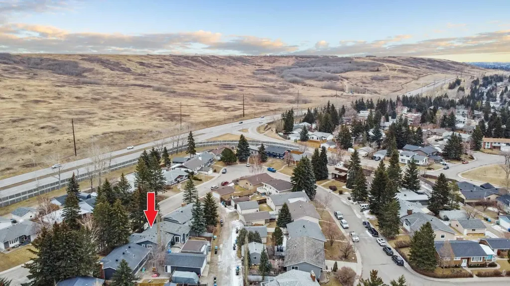5689 Brenner Crescent NW Calgary AB T2L 1Z3