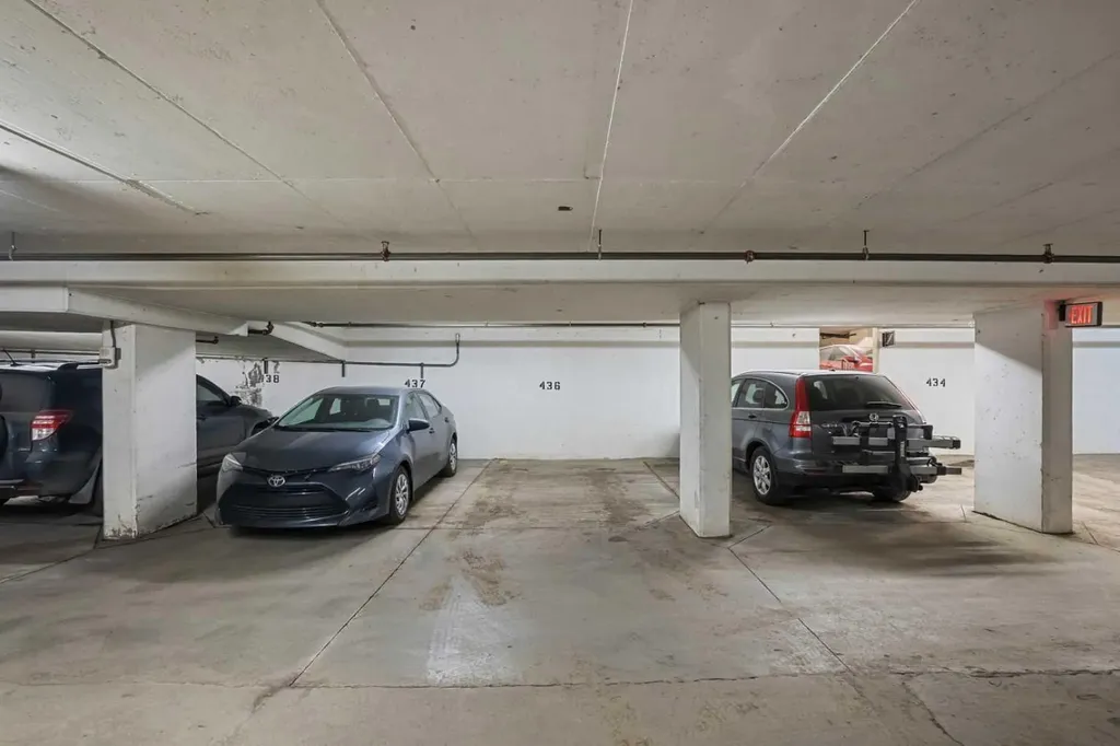 215 13 Avenue SW Calgary AB T2R 0V6