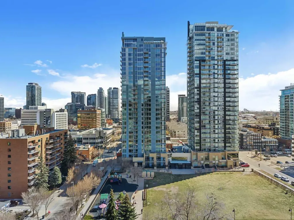 215 13 Avenue SW Calgary AB T2R 0V6