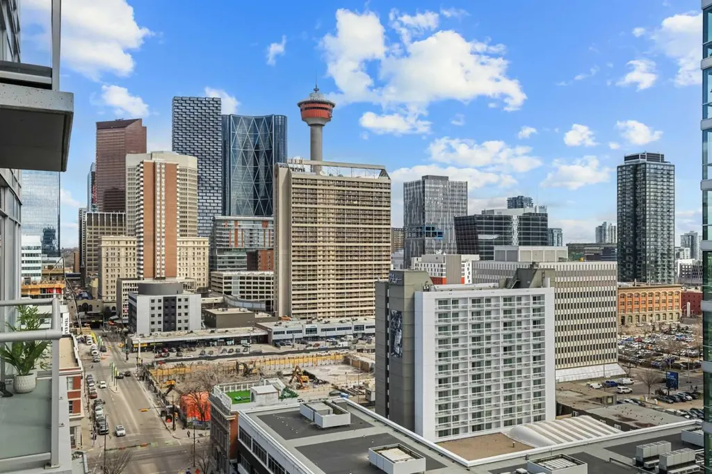 215 13 Avenue SW Calgary AB T2R 0V6