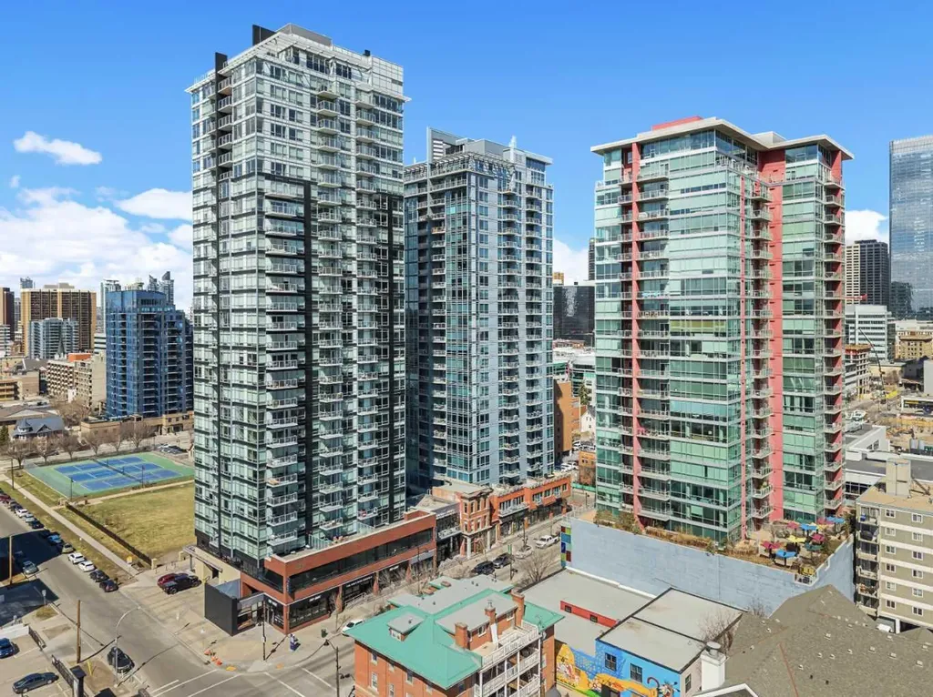 215 13 Avenue SW Calgary AB T2R 0V6
