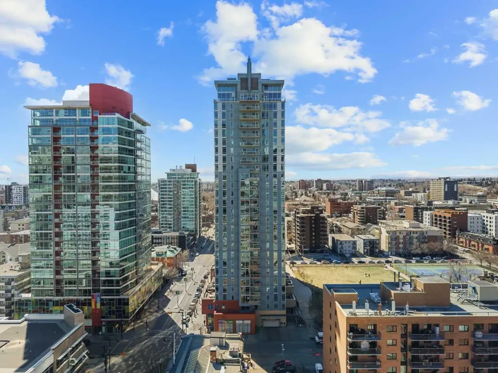 215 13 Avenue SW Calgary AB T2R 0V6