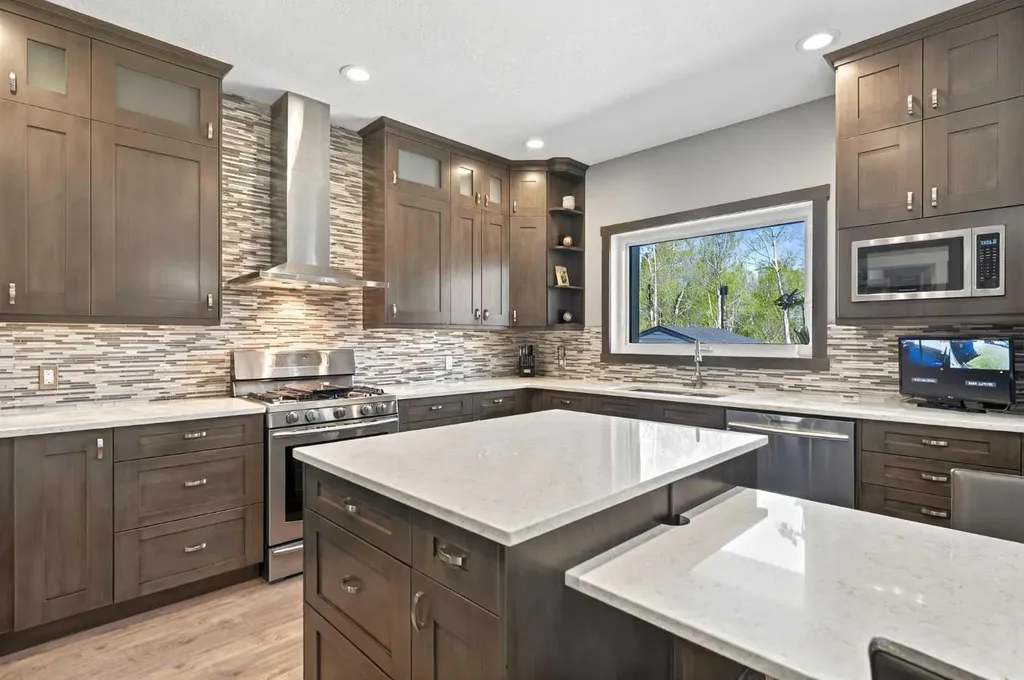 4714 Sakwatamau Drive Whitecourt AB T7S 1E1