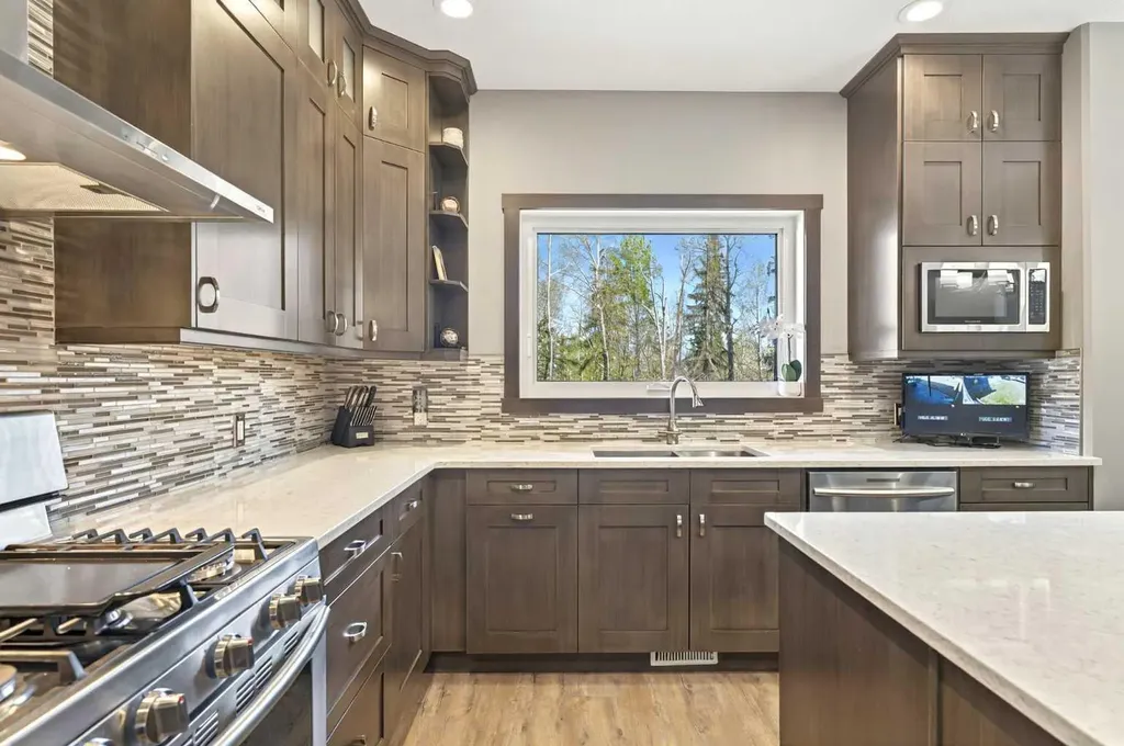 4714 Sakwatamau Drive Whitecourt AB T7S 1E1