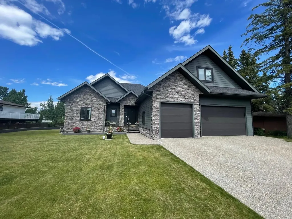 4714 Sakwatamau Drive Whitecourt AB T7S 1E1