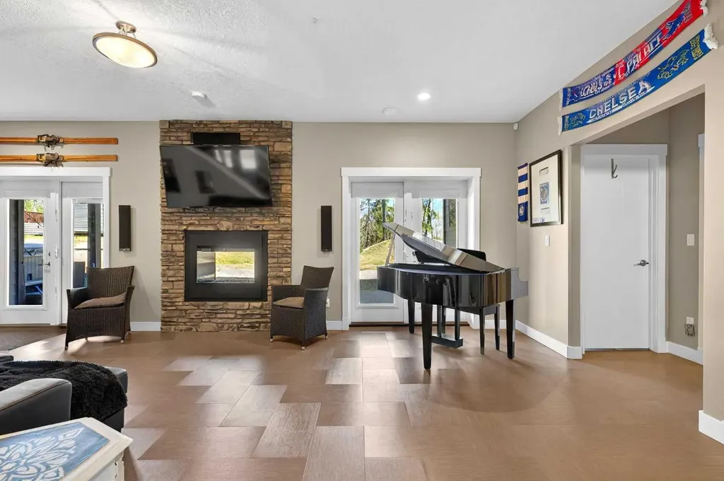 4714 Sakwatamau Drive Whitecourt AB T7S 1E1