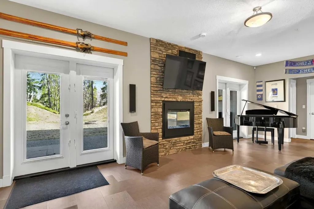 4714 Sakwatamau Drive Whitecourt AB T7S 1E1
