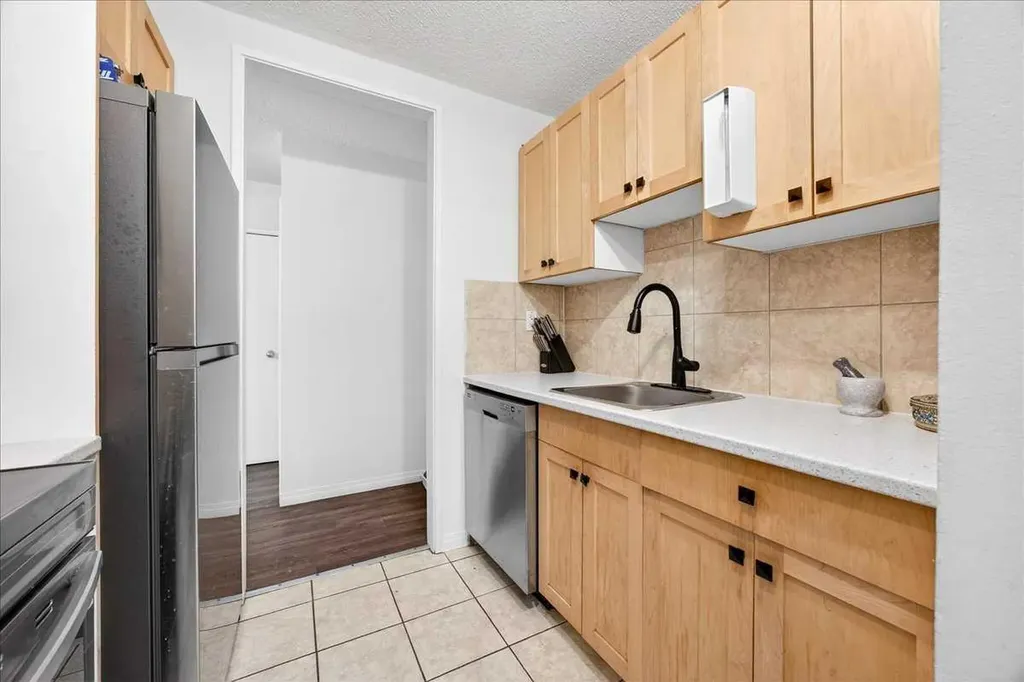2111 14 Street Calgary AB T2B3M3