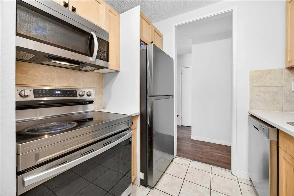 2111 14 Street Calgary AB T2B3M3
