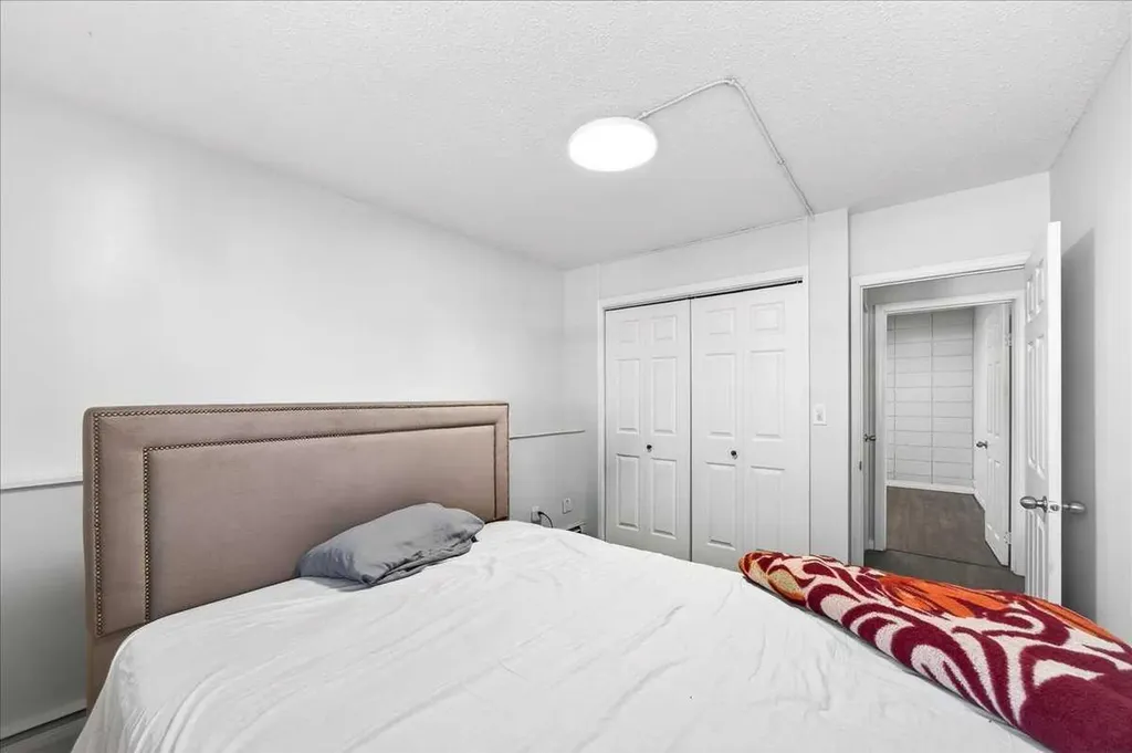 2111 14 Street Calgary AB T2B3M3