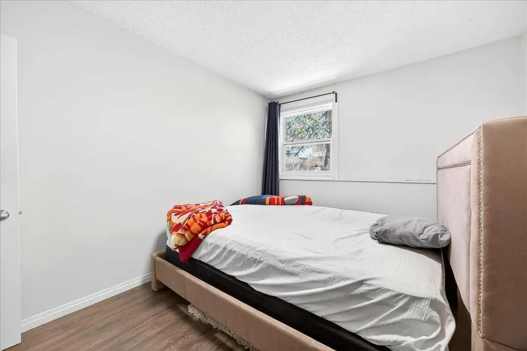 2111 14 Street Calgary AB T2B3M3
