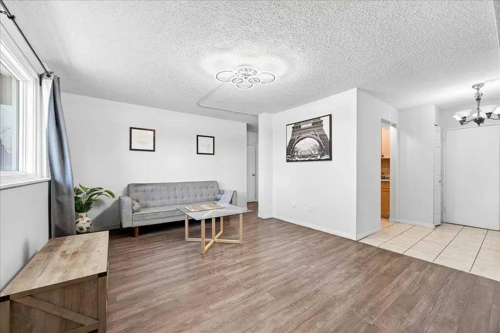 2111 14 Street Calgary AB T2B3M3