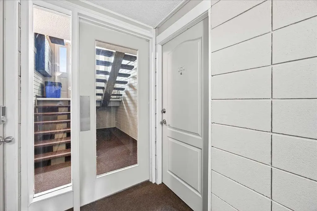 2111 14 Street Calgary AB T2B3M3