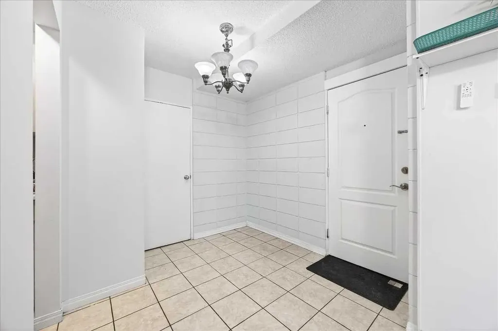 2111 14 Street Calgary AB T2B3M3